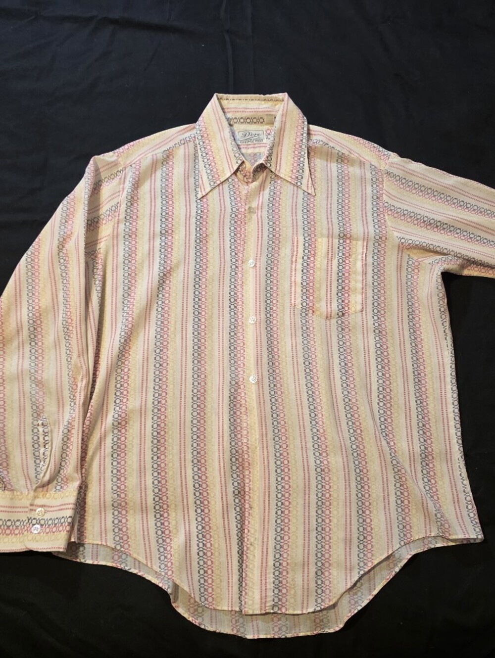 Vintage 70s Men's Long-Sleeve Button-Down Shirt in Beige and Pink Stripe Size L